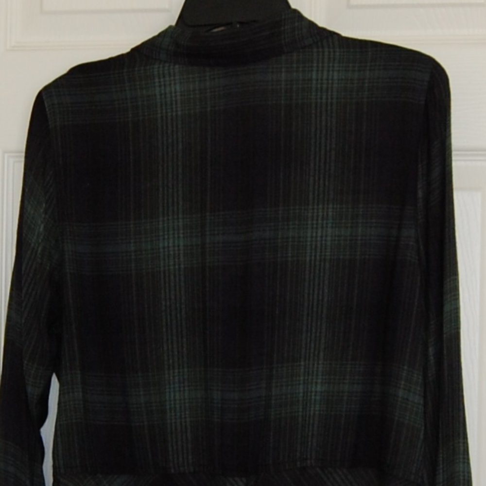 Lucky Brand Viscose Shirt, Size M, Green Plaid, with Shirttail Button Back Hem - Picture 7 of 9